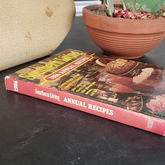 1986 Southern Living Annual Recipes - Picture 3 of 11